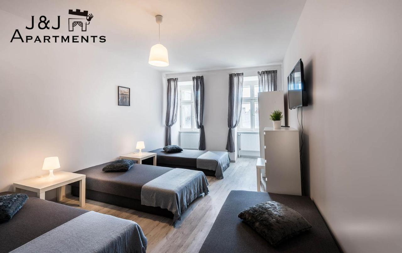 J&J Apartments Lazienna 30 - 12 Torun Bagian luar foto