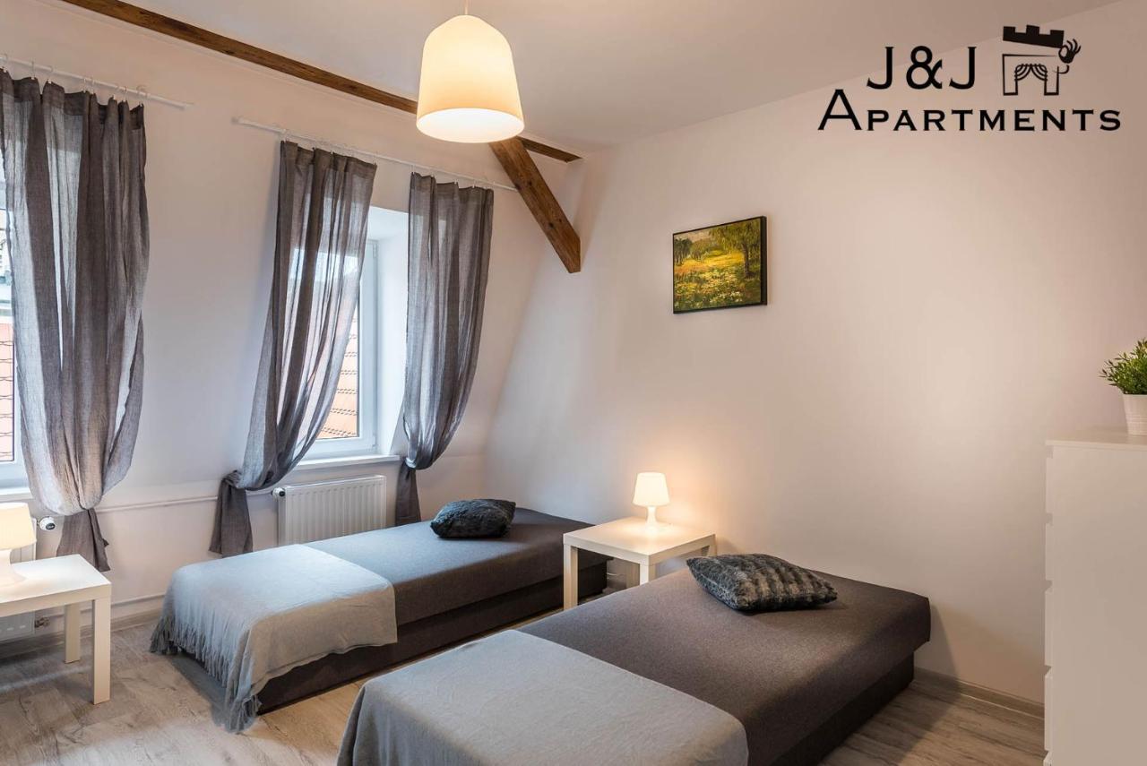 J&J Apartments Lazienna 30 - 12 Torun Bagian luar foto
