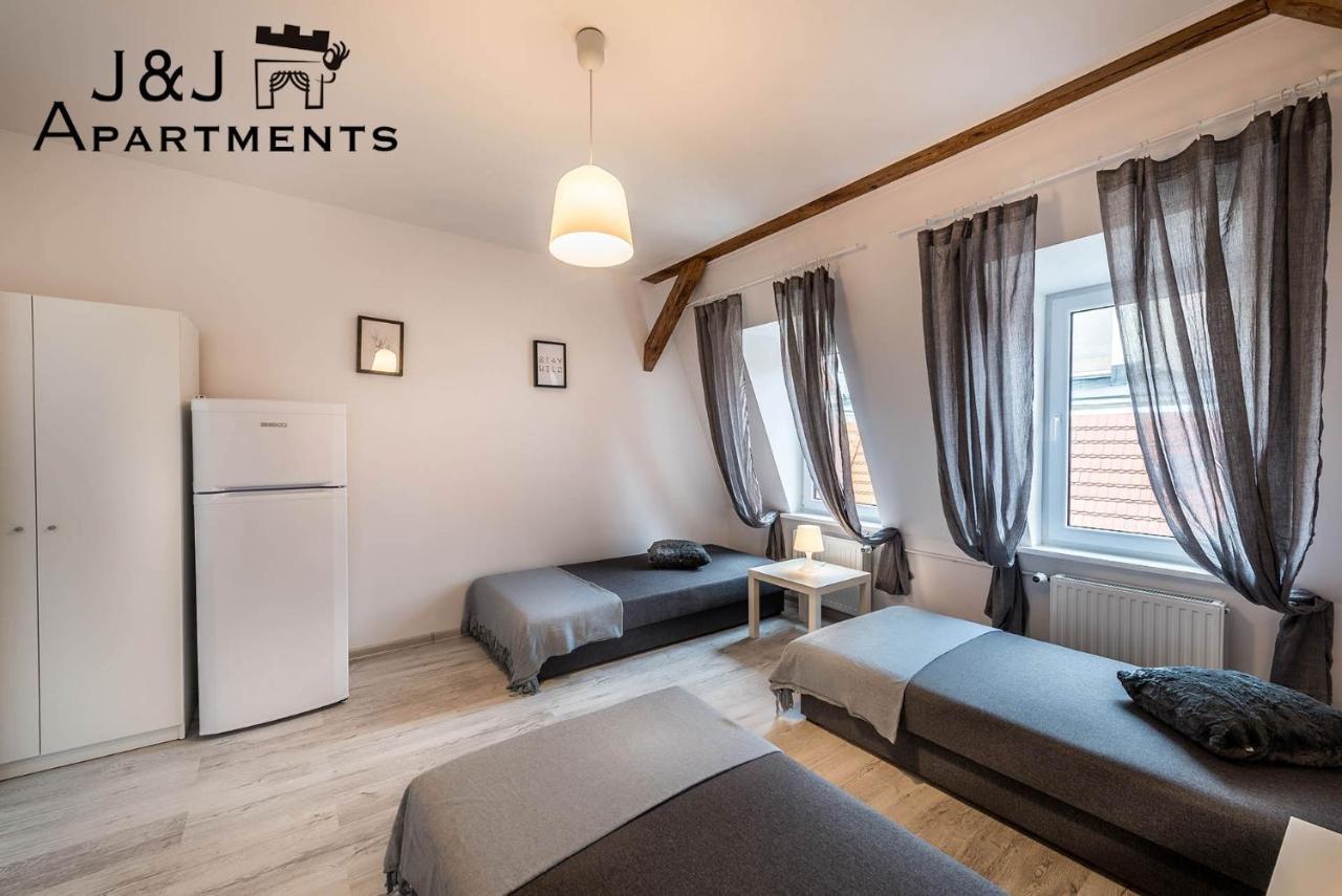J&J Apartments Lazienna 30 - 12 Torun Bagian luar foto