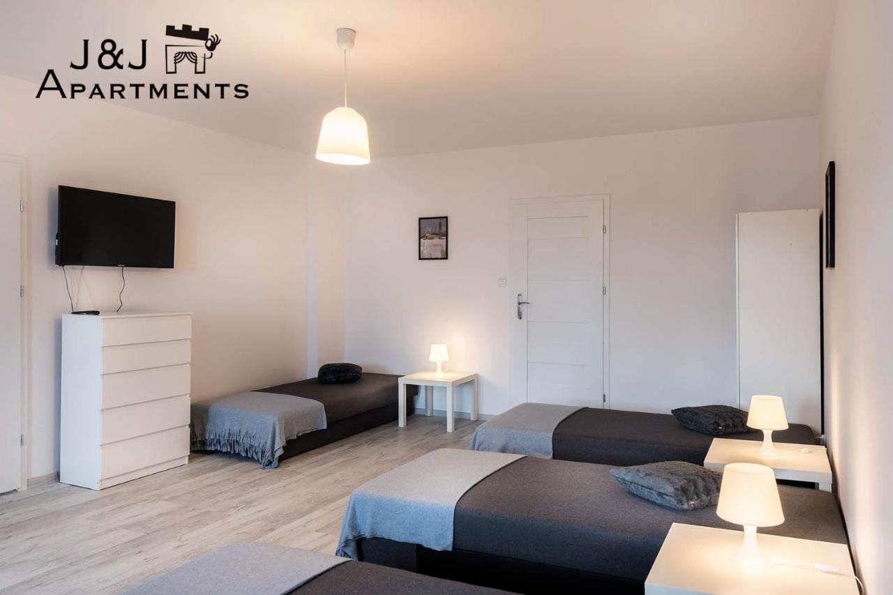 J&J Apartments Lazienna 30 - 12 Torun Bagian luar foto