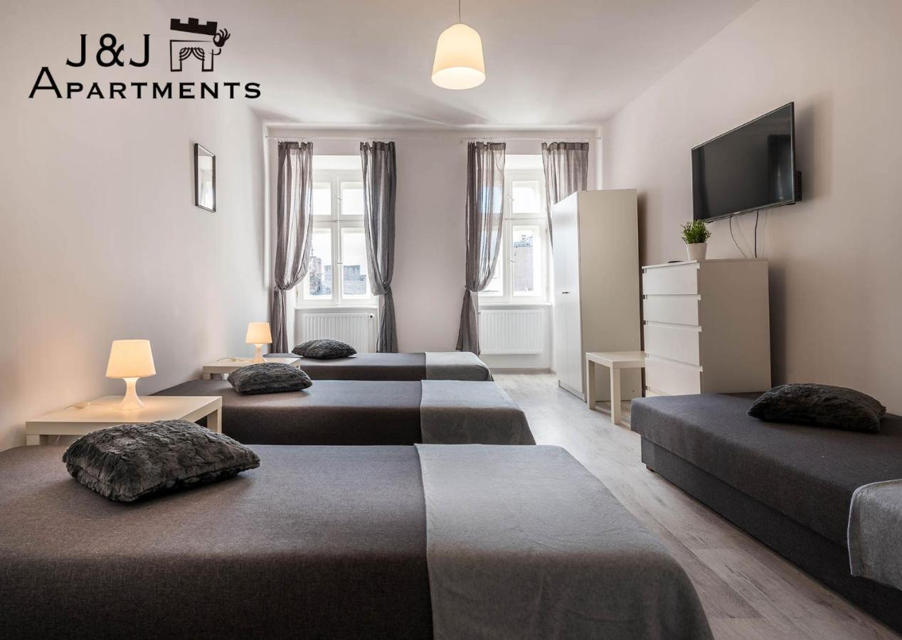 J&J Apartments Lazienna 30 - 12 Torun Bagian luar foto