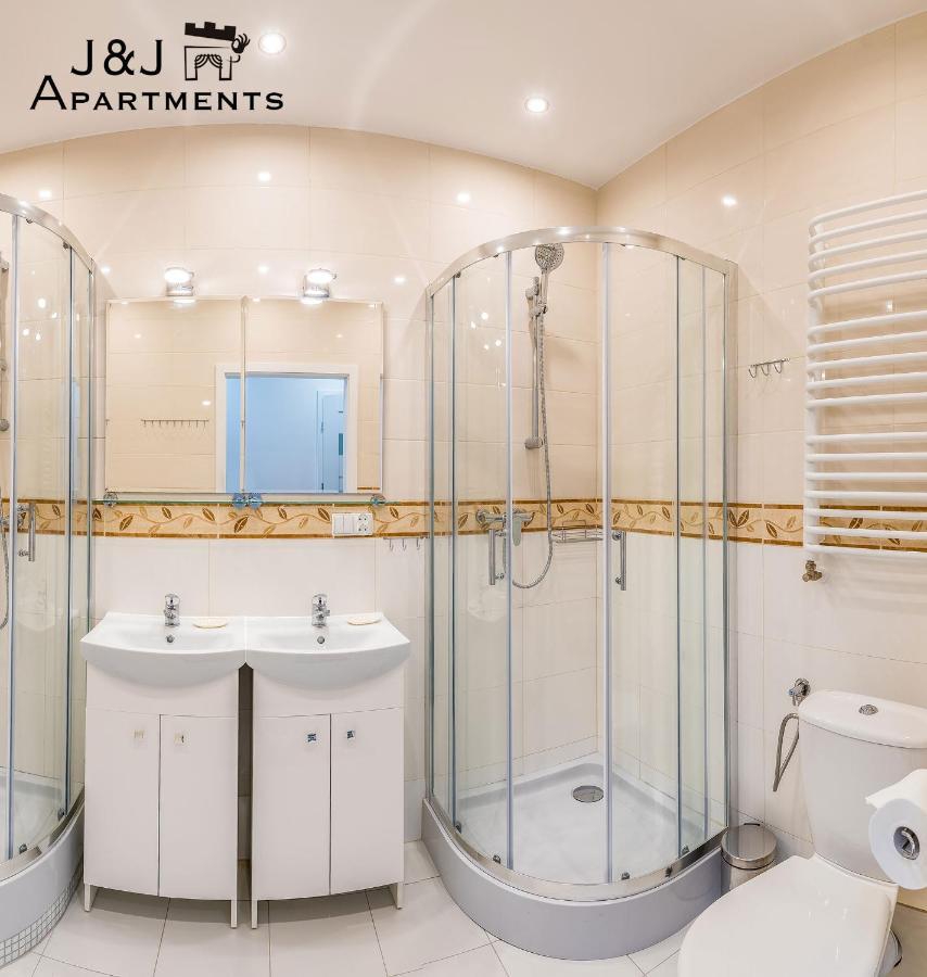 J&J Apartments Lazienna 30 - 12 Torun Bagian luar foto